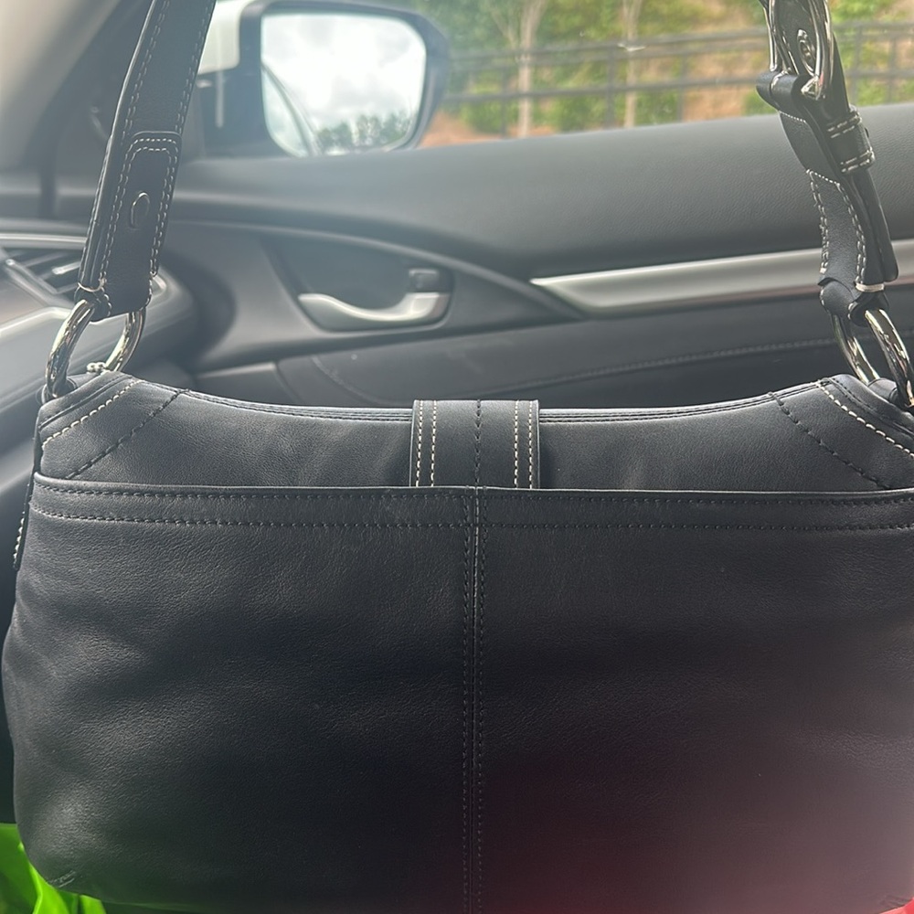 Coach Soho Pleated F15204 Black Leather Buckle Flap Medium Shoulder Bag - Picture 4 of 4